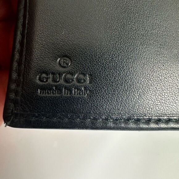 Gucci Trademark Plate Black Leather Compact Wallet - Picture 5 of 13